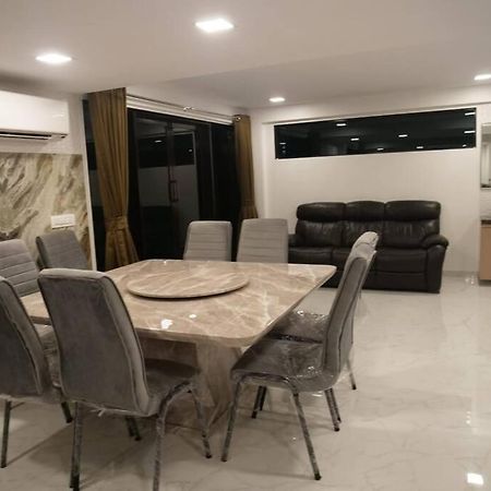 Stayhaven Starmount 4Bhk & Pool Bombay Eksteriør billede