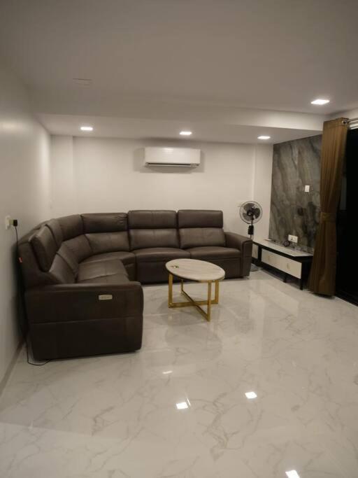 Stayhaven Starmount 4Bhk & Pool Bombay Eksteriør billede