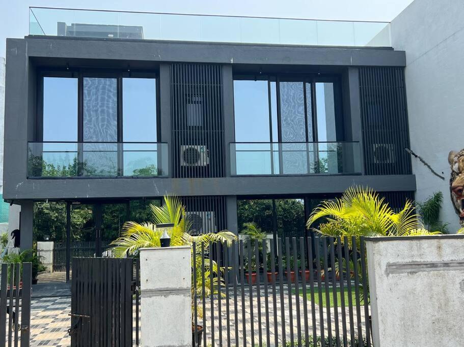 Stayhaven Starmount 4Bhk & Pool Bombay Eksteriør billede