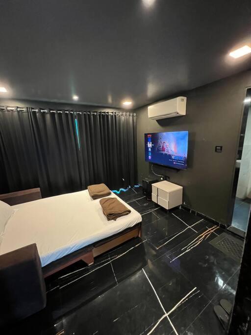 Stayhaven Starmount 4Bhk & Pool Bombay Eksteriør billede