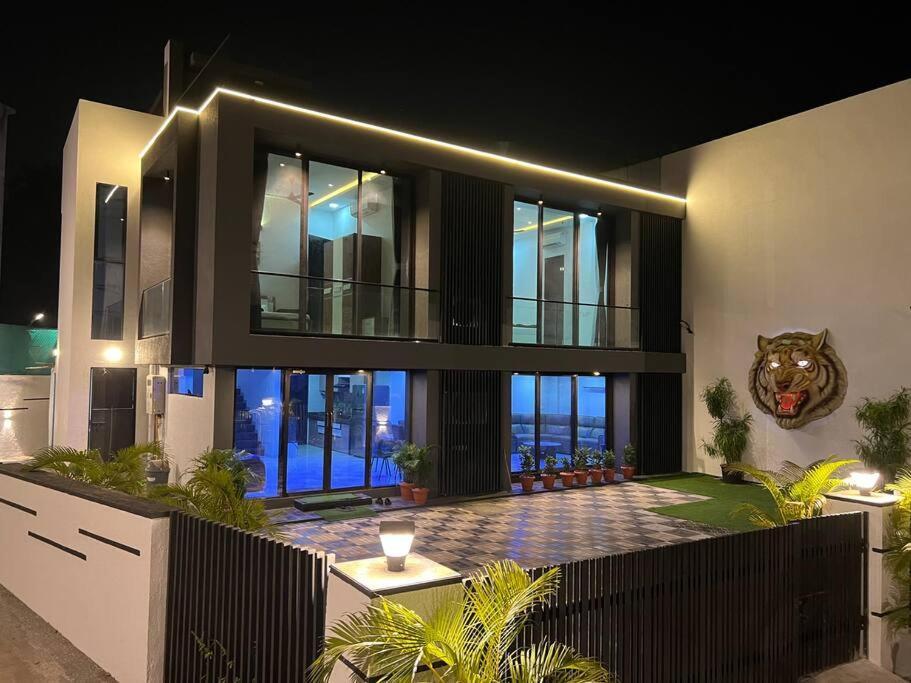 Stayhaven Starmount 4Bhk & Pool Bombay Eksteriør billede
